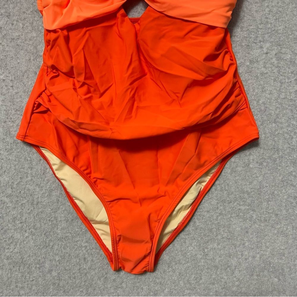 Cupshe Twist Front Color Block One Piece Swimsuit NWT Size Medium Orange Cutout - Picture 5 of 12